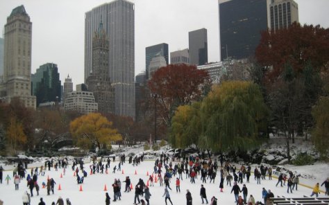 NY Snowing - Central Park Ice Skating